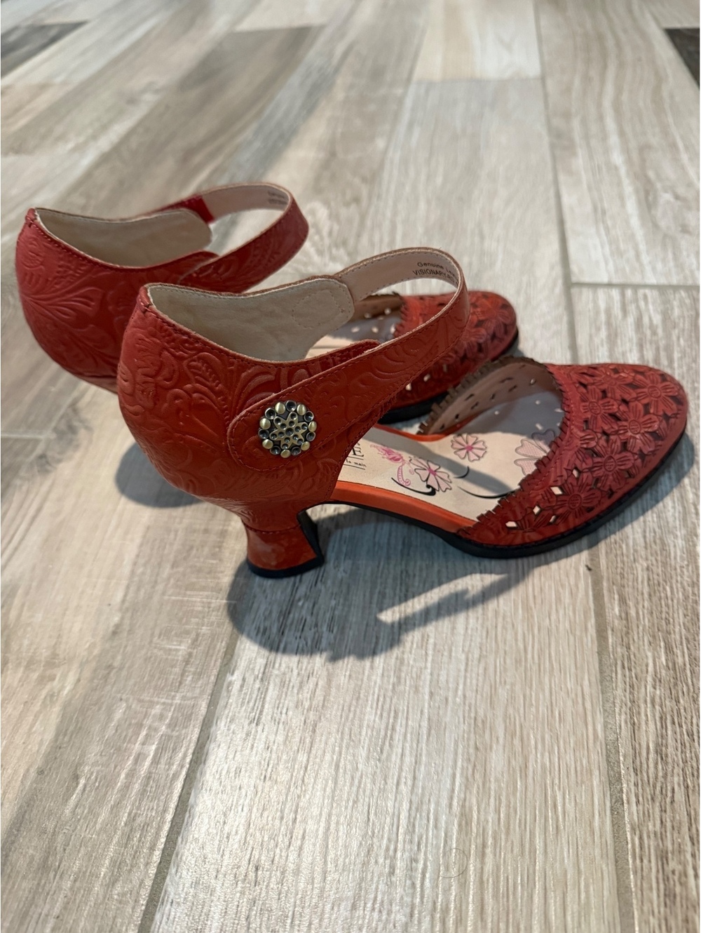L'Artiste Visionary Red Hand-Painted Leather Ankle Strap, EU 40 / US 9  NWOB